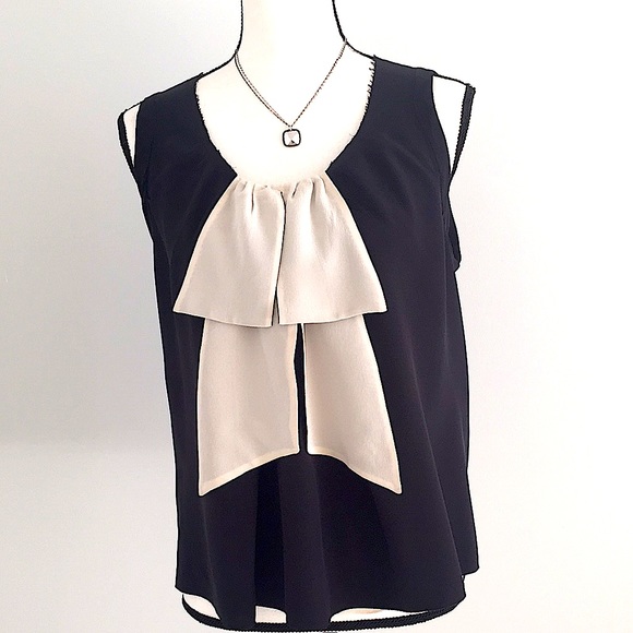 Marc Jacobs Tops - Marc Jacobs 💯 Silk Sleeveless Black & Ivory Tunic